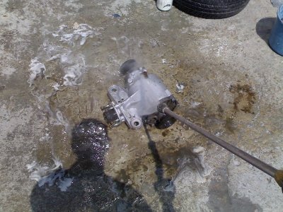 Rear diff cleaning 002.jpg